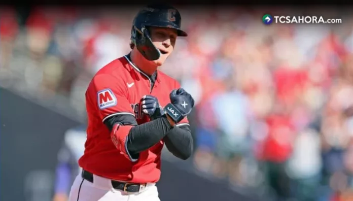 Los Cleveland Guardians se impusieron en casa a los Tampa Bay Rays en el tercer juego de la Serie de Campeonato.