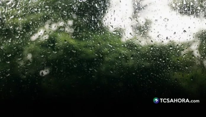 El Ministerio de Medio Ambiente informó que las lluvias y tormentas estarán presentes en varios sectores del país, para la noche del domingo y mañana lunes