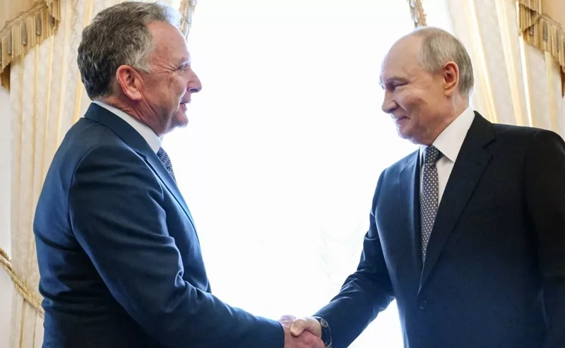 Vladimir Putin se reúne con el Enviado Especial de EE.UU.