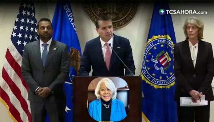 Fiscalía de EE.UU. acusa a senadora demócrata de distribución de marihuana