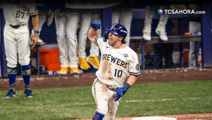 Milwaukee Brewers remontó una desventaja de cuatro carreras para imponerse 5-4 a Tampa Bay en el segundo juego del Clásico de Otoño.