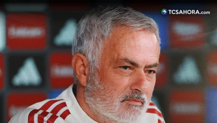 El portugués José Mourinho volvió a dirigir luego de 13 años en el Camp Nou como entrenador del Real Madrid.