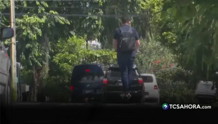 Los scooters eléctricos se utilizan para trayectos cortos en El Salvador, pero expertos advierten sobre la necesidad de regular su circulación y mejorar la infraestructura vial.