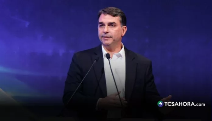En un comunicado publicado en sus redes sociales, Flávio Bolsonaro se autodenomina “líder del Brasil” y expresa su postura ante los sucesos ocurridos después de las elecciones de segunda vuelta en Brasil.