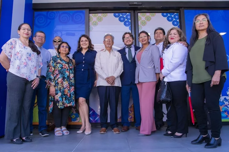 FMLN inscribe sus candidaturas a diputados del exterior 
