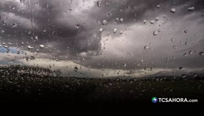El MARN pronostica presencia de lluvias puntuales para esta noche en distintas zonas del territorio nacional.