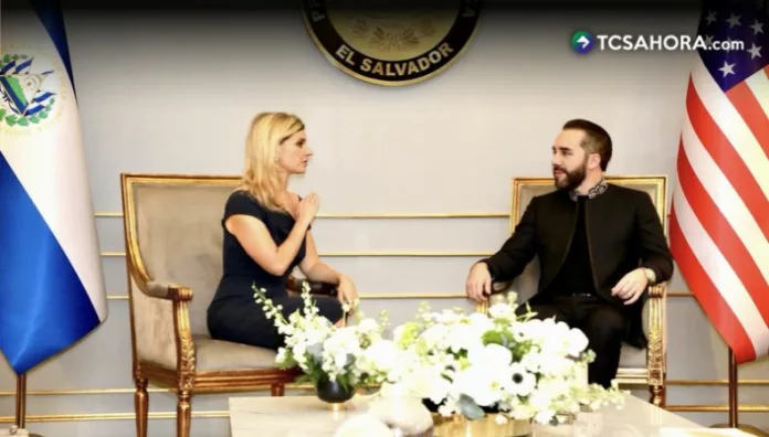 Bukele sostuvo reunión con subsecretaria de Estado de EE.UU.