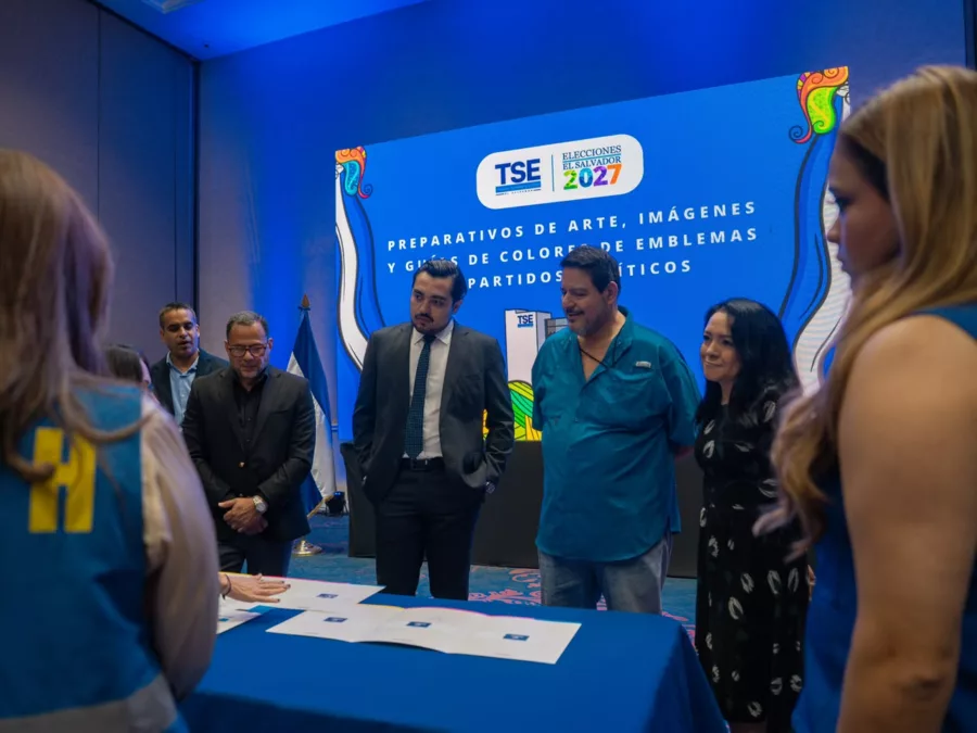 TSE aprueba colores y emblemas en papeletas 