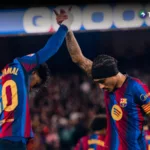 Barcelona golea al Alavés y mantiene el liderato de LaLiga